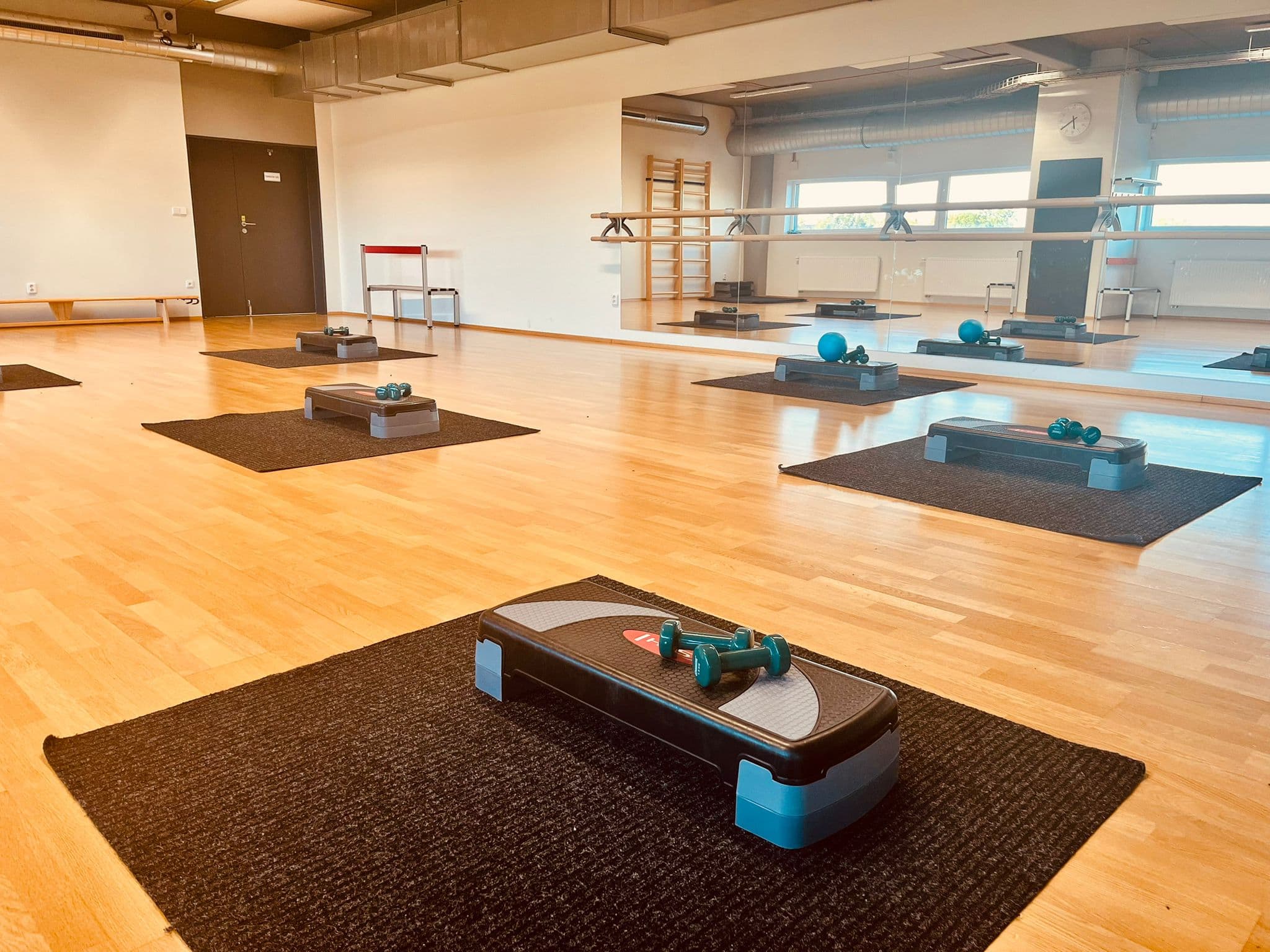 Interiér tělocvičny v V-Stepfit Studiu